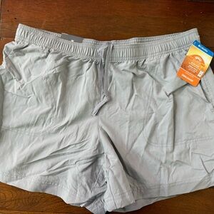 Columbia Omni Shield Court Shorts Size L NWT